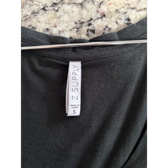 Z Supply Pocket Tee Size Small V Neck Short Sleeve Top Solid Black Everyday Wear - Picture 4 of 8